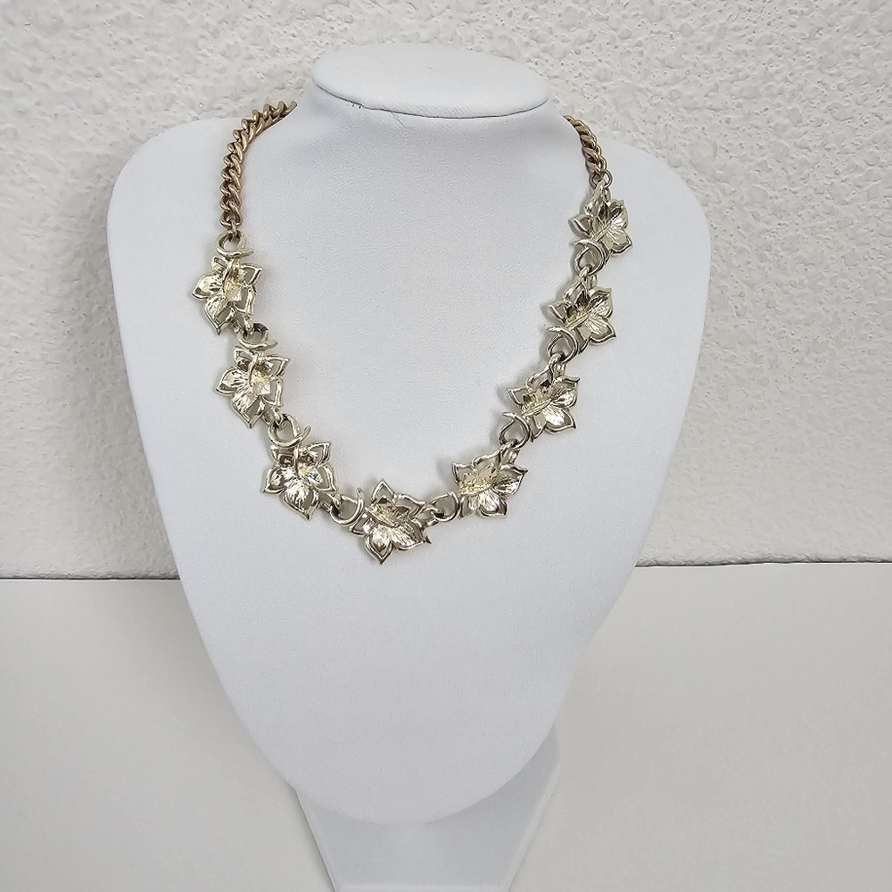 Vintage Coro Gold Tone Floral Leaf Choker Necklace - Mid Century Botanical